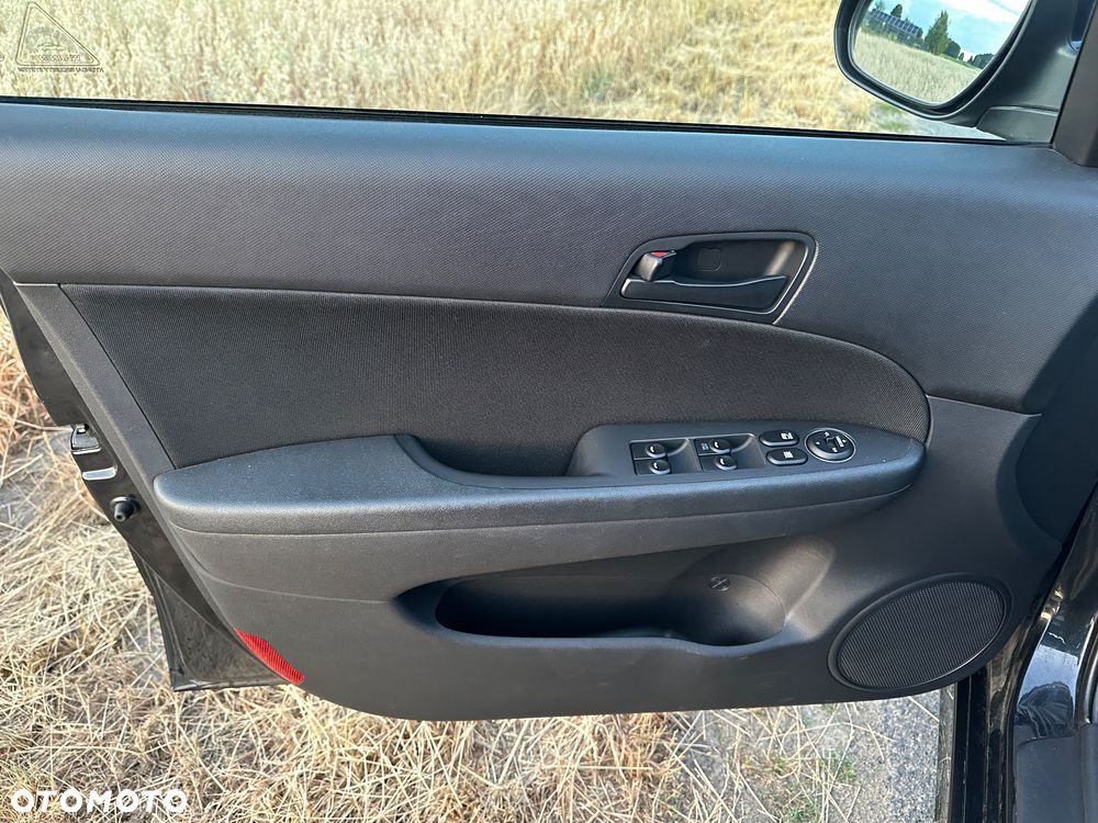 Hyundai i30 1.4 Blue Comfort - 23