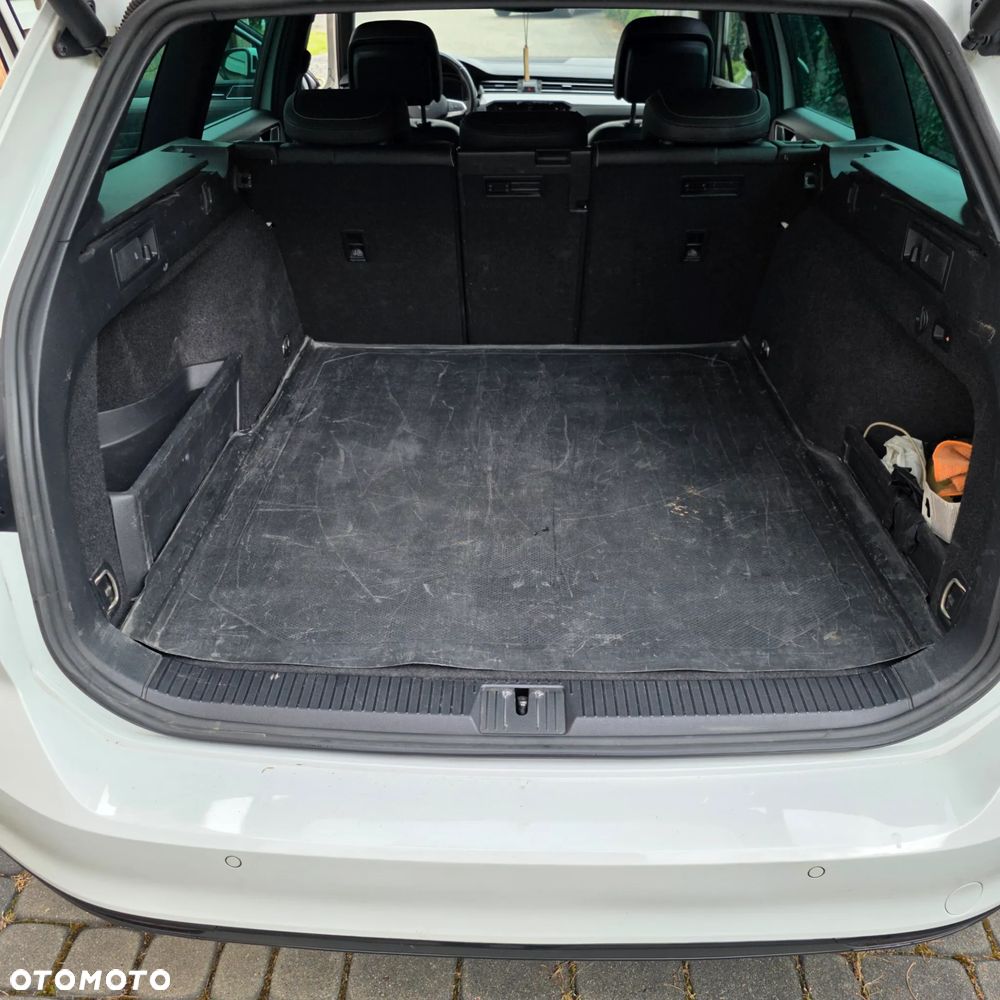 Volkswagen Passat - 17