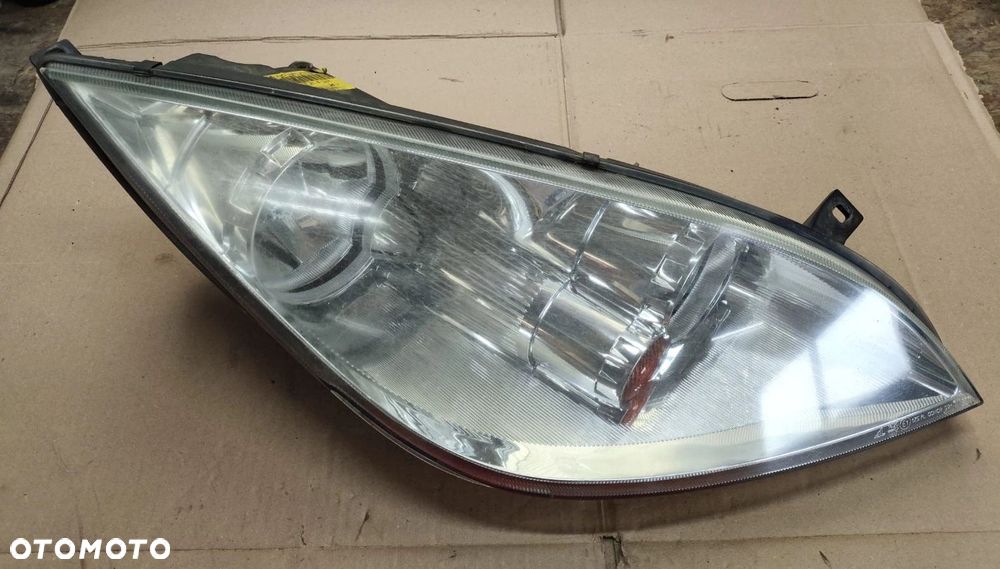 .Colt VI lampa przednia przód PRAWA EU Z30 Mitsubishi - 1