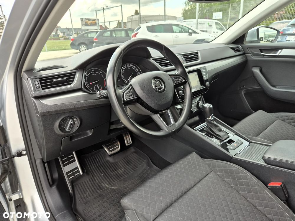 Skoda Superb 2.0 TDI 4x4 Style DSG - 11