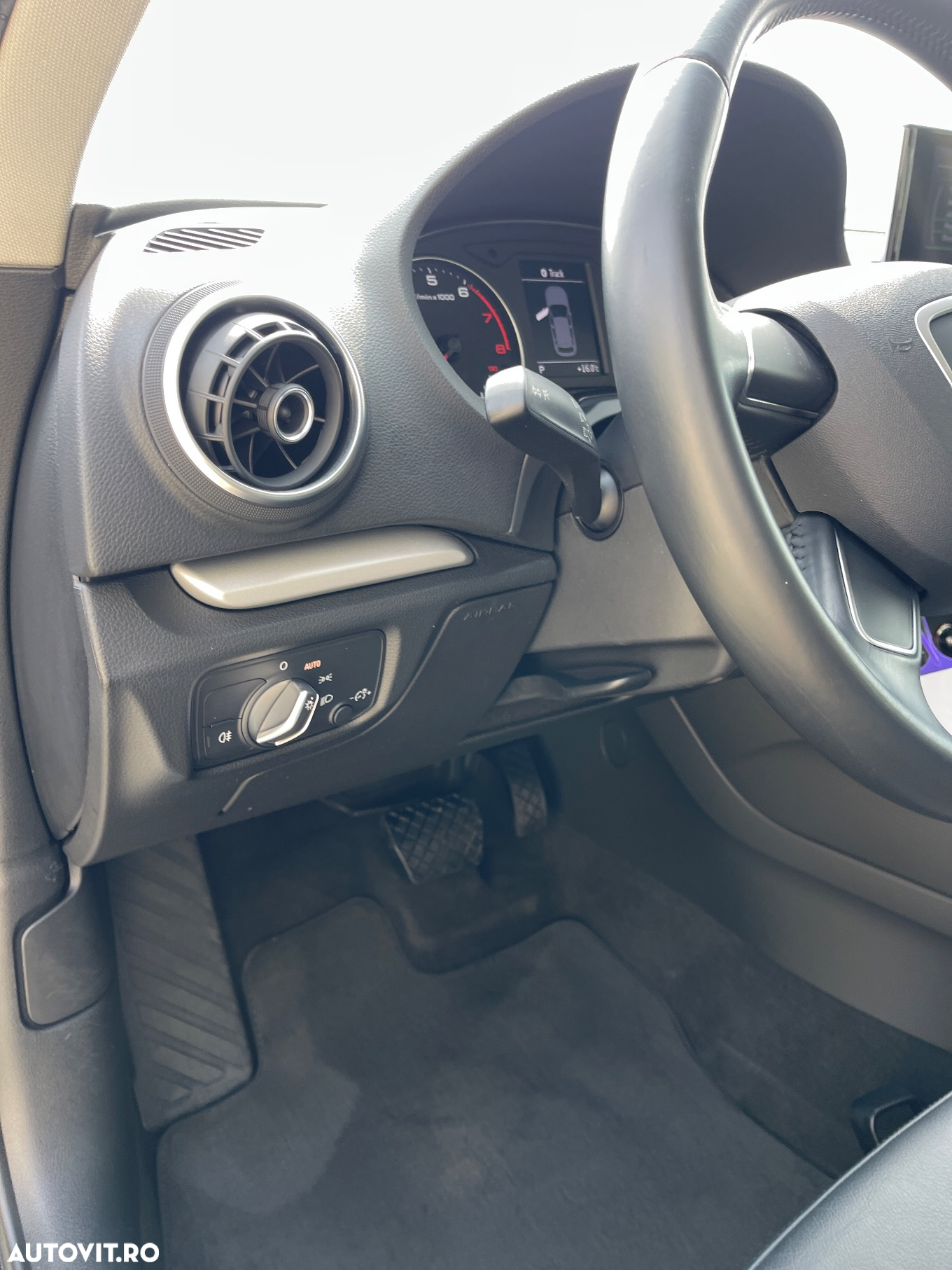 Audi A3 1.2 TFSI Sportback S tronic Ambiente - 29