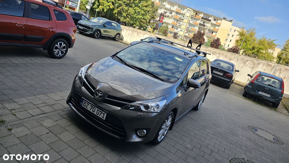 Toyota Verso - 1