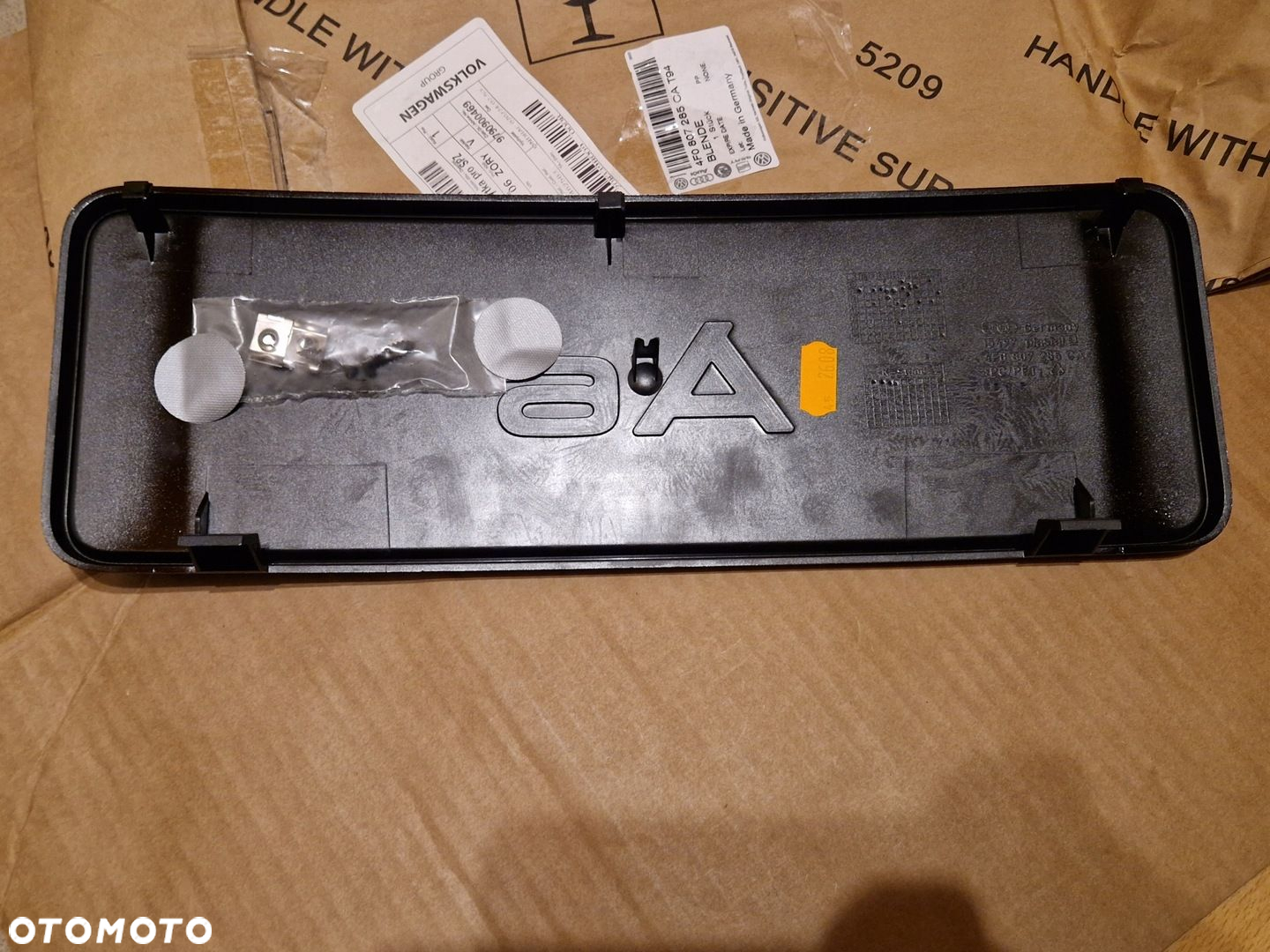 Audi A6 C6 Ramka Podkładka Tablicy rejestracyjnej 4F0807285CA NOWA ORYGINAŁ - 2
