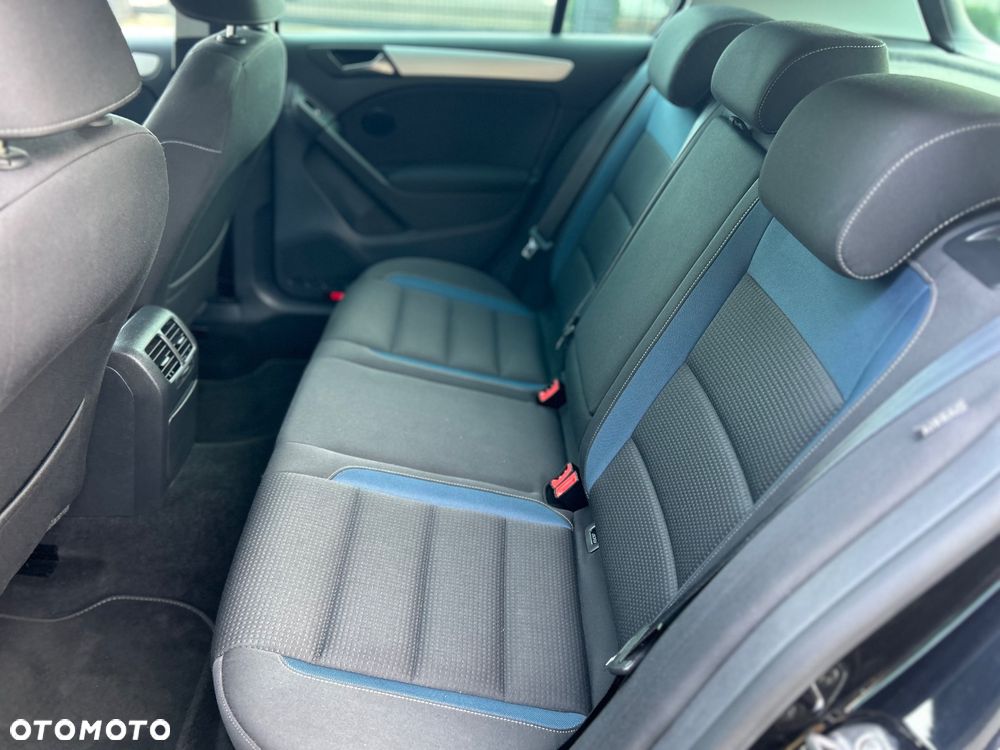 Volkswagen Golf - 18