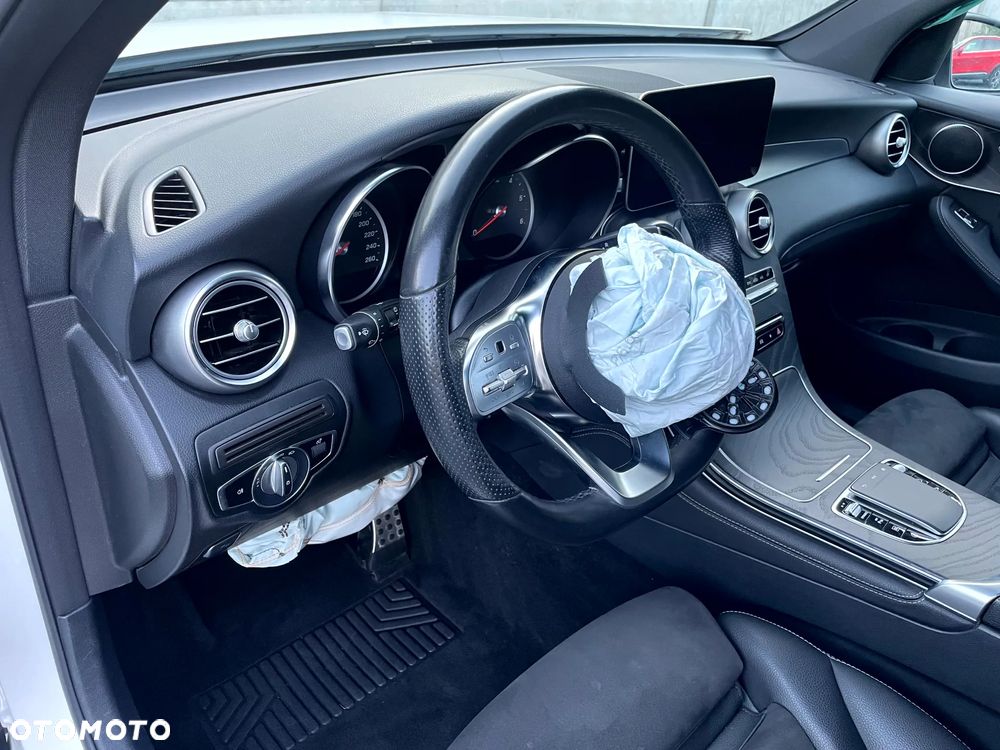 Mercedes-Benz GLC 220 d 4Matic 9G-TRONIC AMG Line - 25