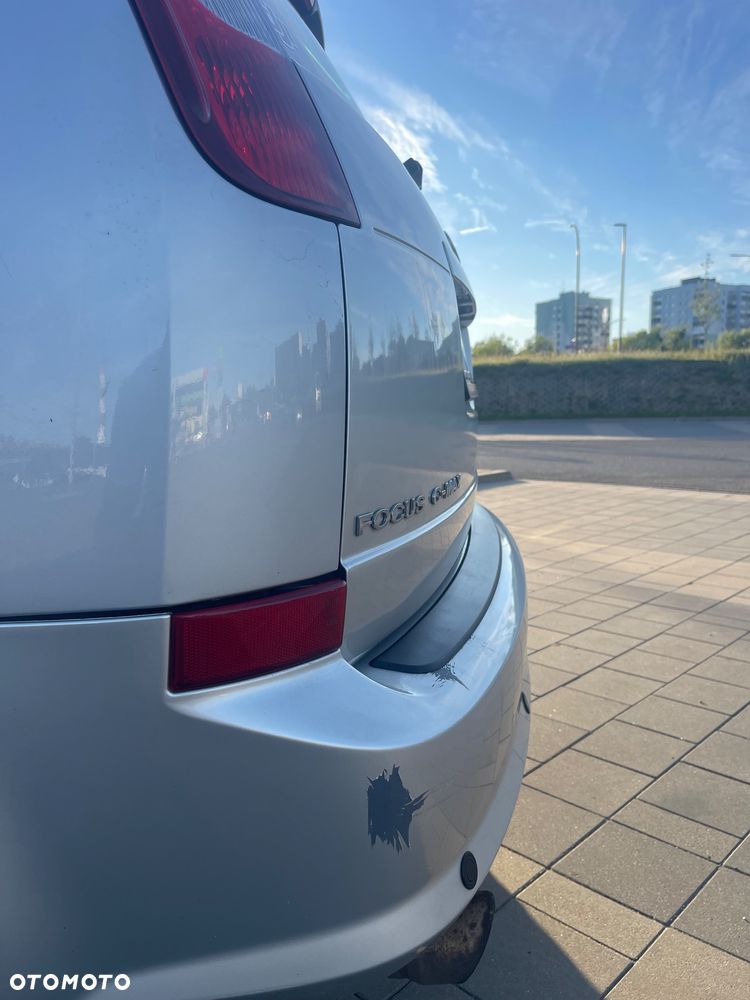 Ford Focus C-Max 2.0 Ghia - 12