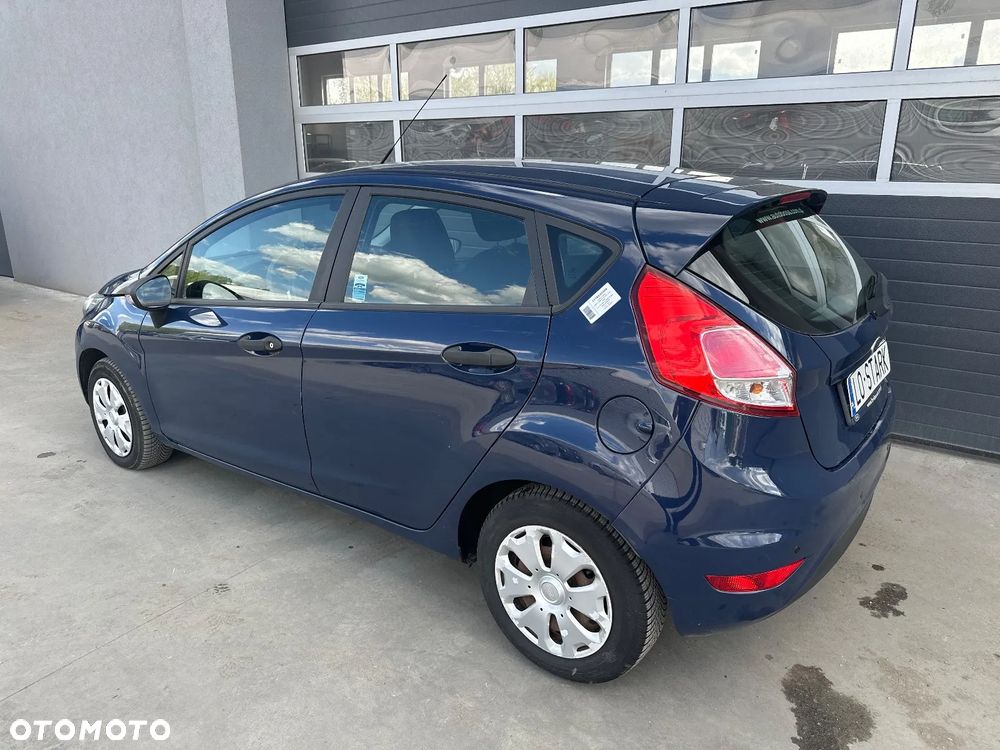 Ford Fiesta 1.5 TDCi Ambiente - 6