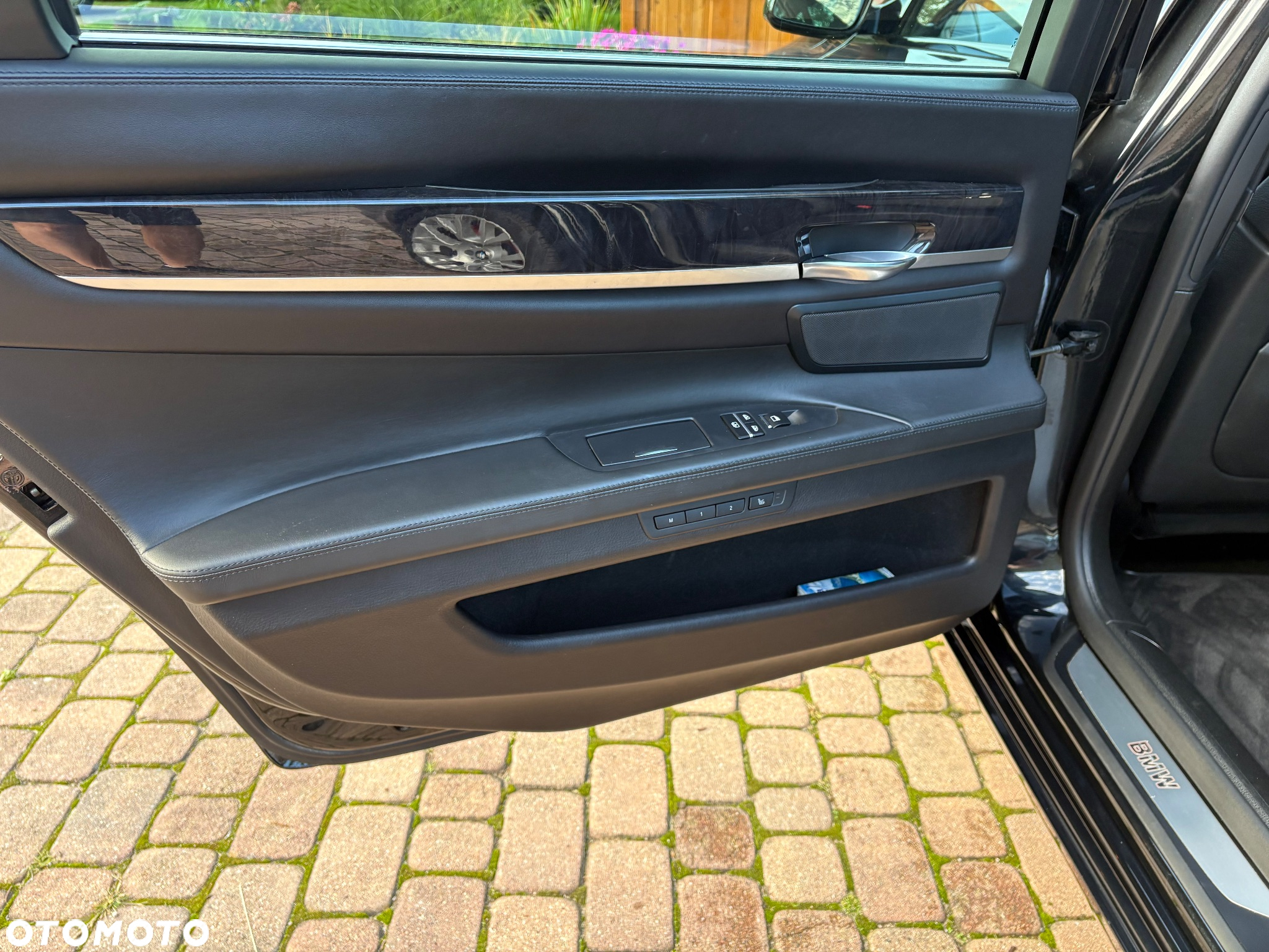 BMW Seria 7 750i L xDrive - 18