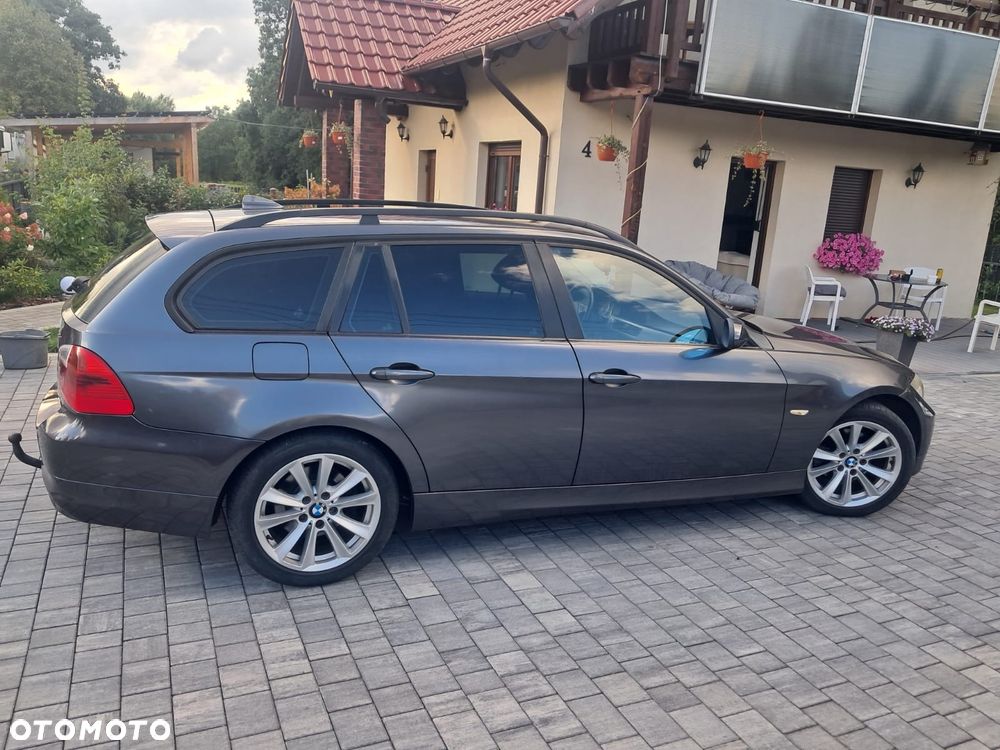 BMW Seria 3 318d - 2