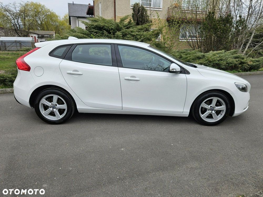 Volvo V40 D2 Momentum - 5