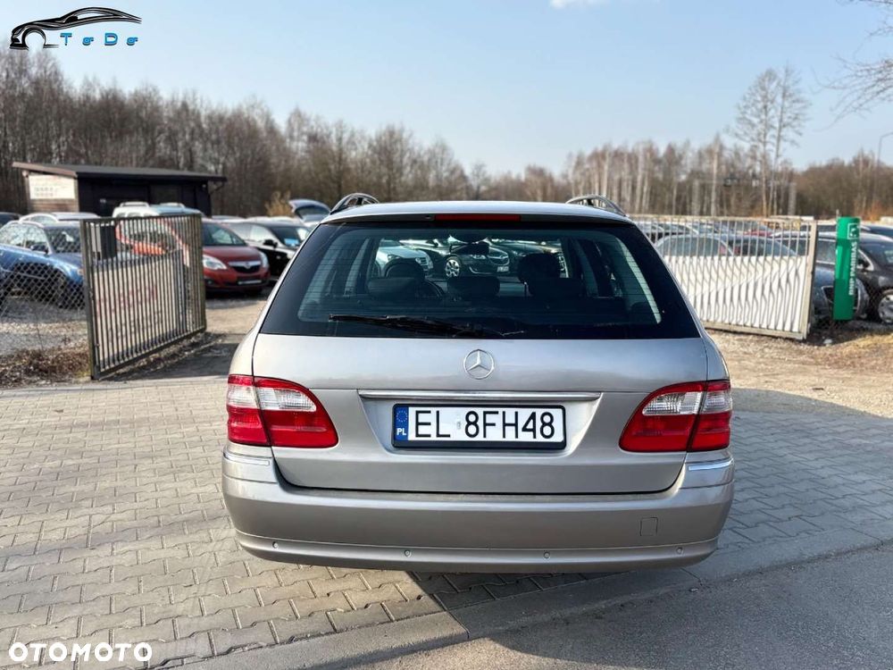 Mercedes-Benz Klasa E 500 4-Matic T Elegance - 31