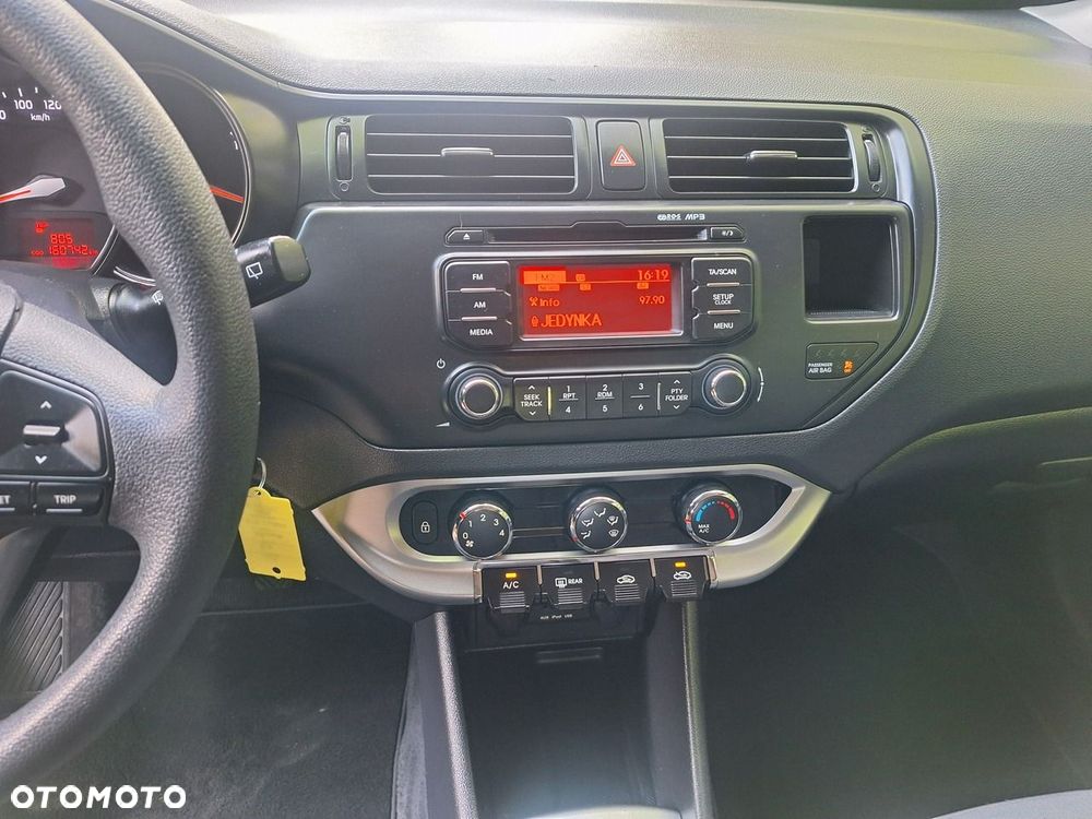 Kia Rio 1.4 Edition 7 - 12
