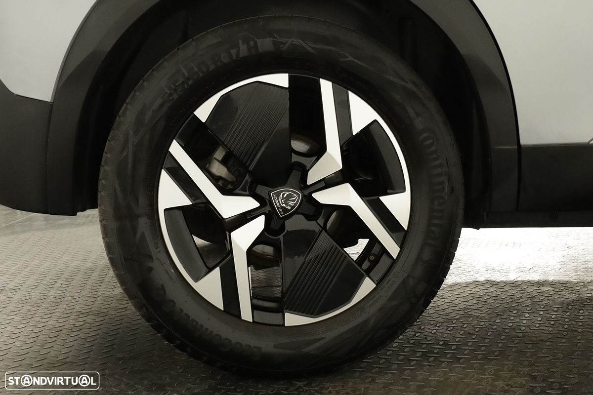 Peugeot 2008 1.2 PureTech Allure EAT8 - 5