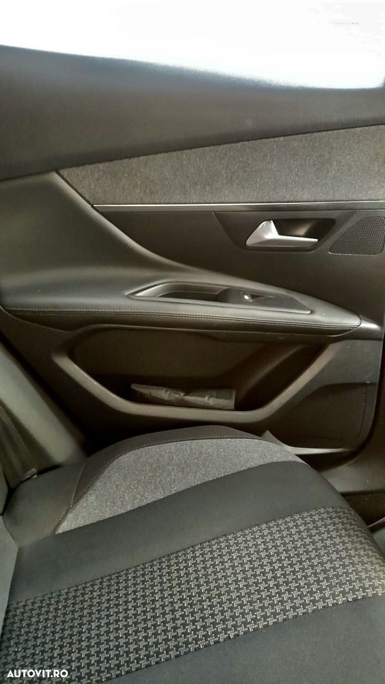 Peugeot 3008 1.6 BlueHDI S&S EAT6 Allure - 9