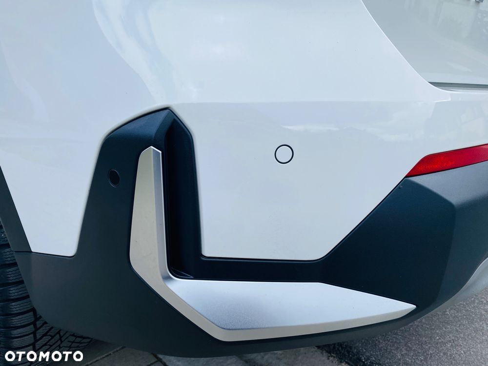 BMW iX1 xDrive30 66.5kWh xLine - 23