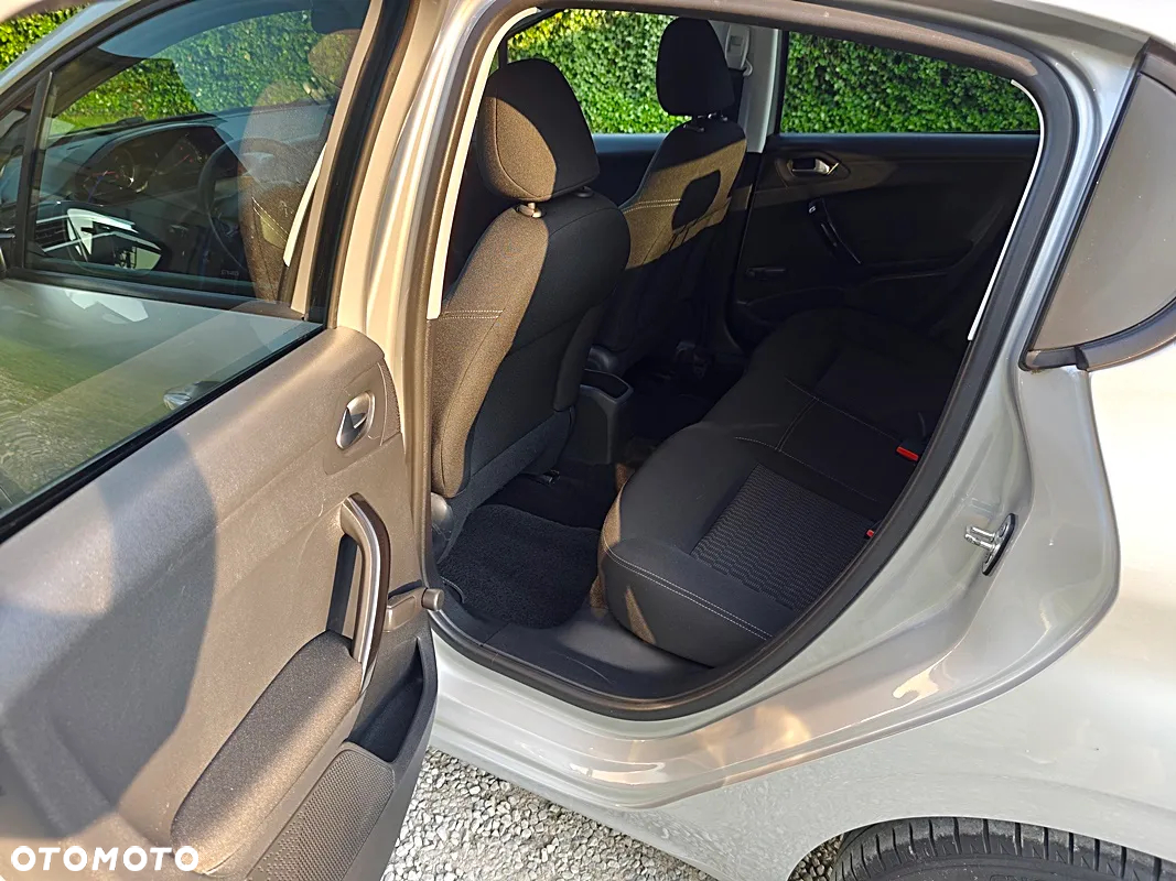 Peugeot 208 1.2 PureTech Style - 17