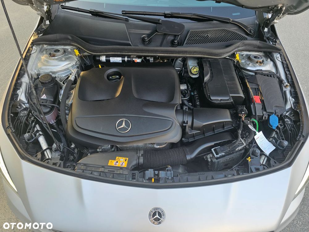 Mercedes-Benz CLA 220 4-Matic AMG Line - 14