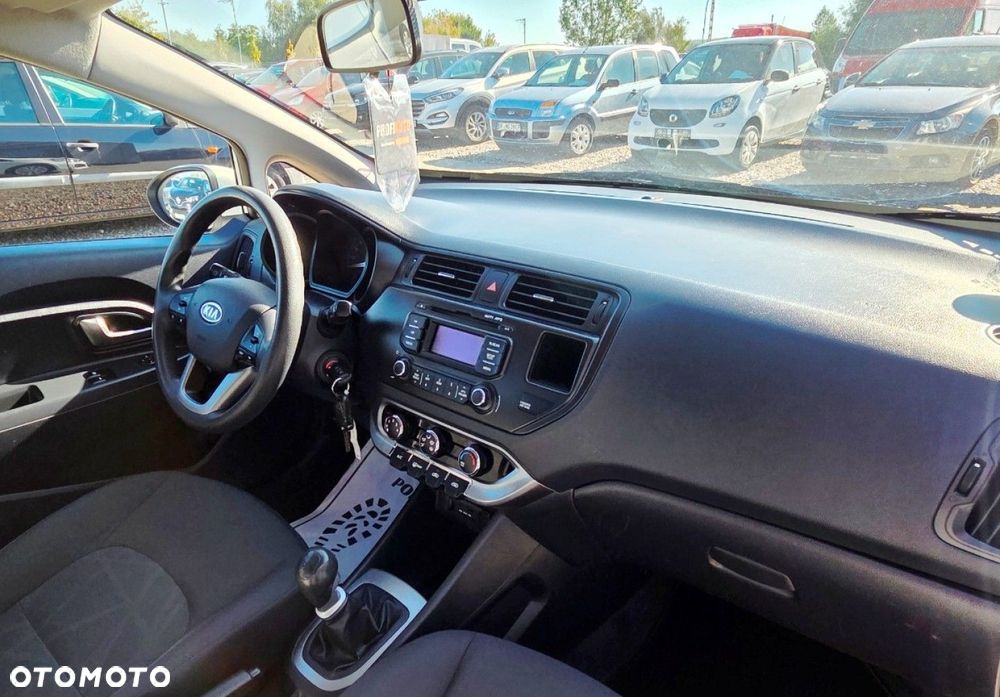 Kia Rio - 19