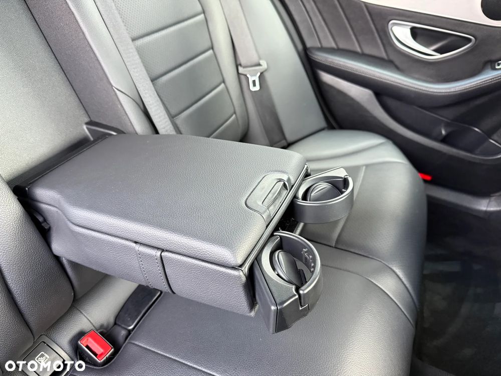 Mercedes-Benz Klasa C 200 d 9G-TRONIC AMG Line - 25