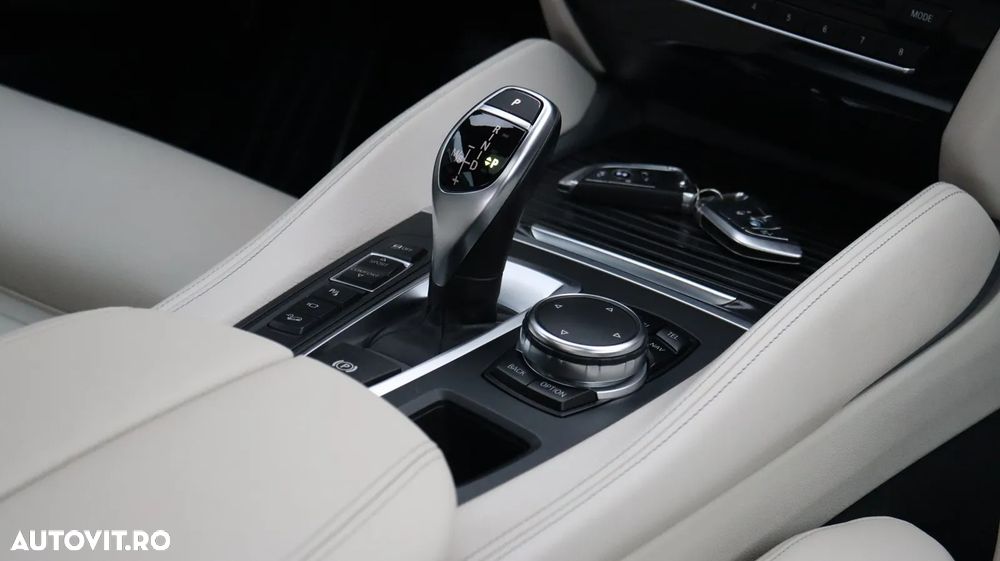BMW X6 xDrive30d - 25
