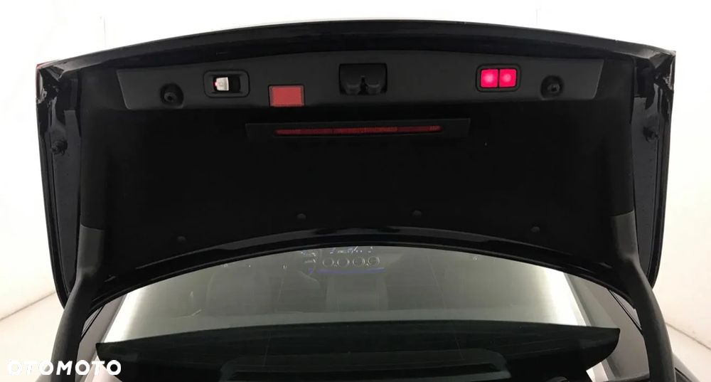 Mercedes-Benz Klasa E - 17