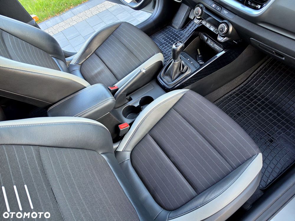 Kia Stonic 1.4 L - 22