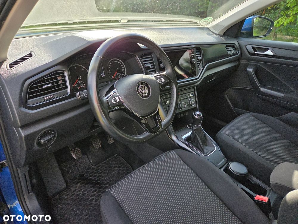 Volkswagen T-Roc - 12