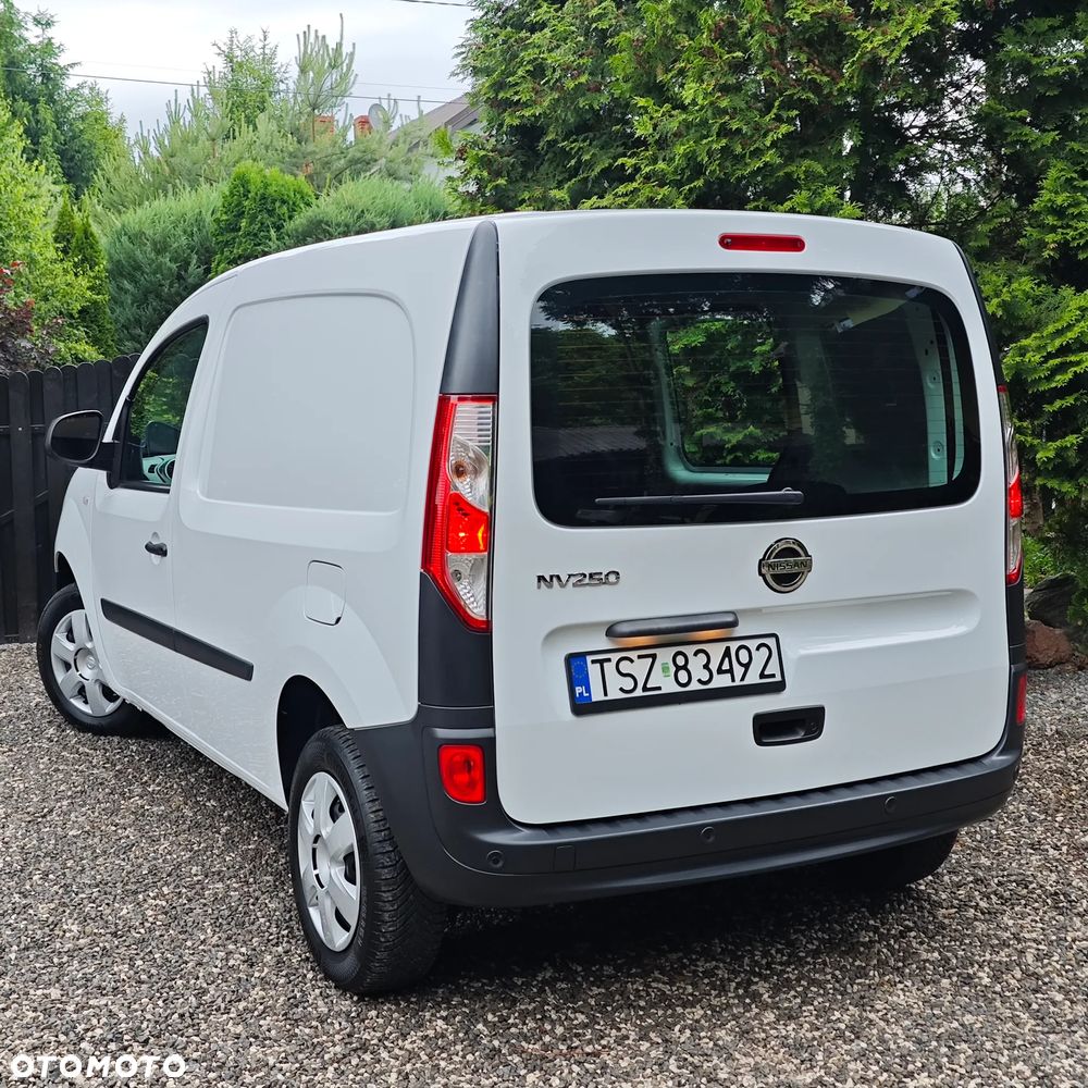 Nissan NV250 - 11