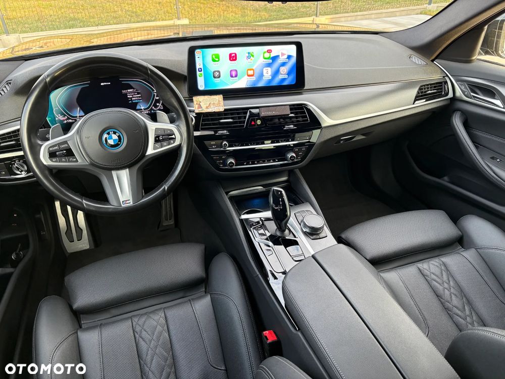 BMW Seria 5 530e xDrive - 17