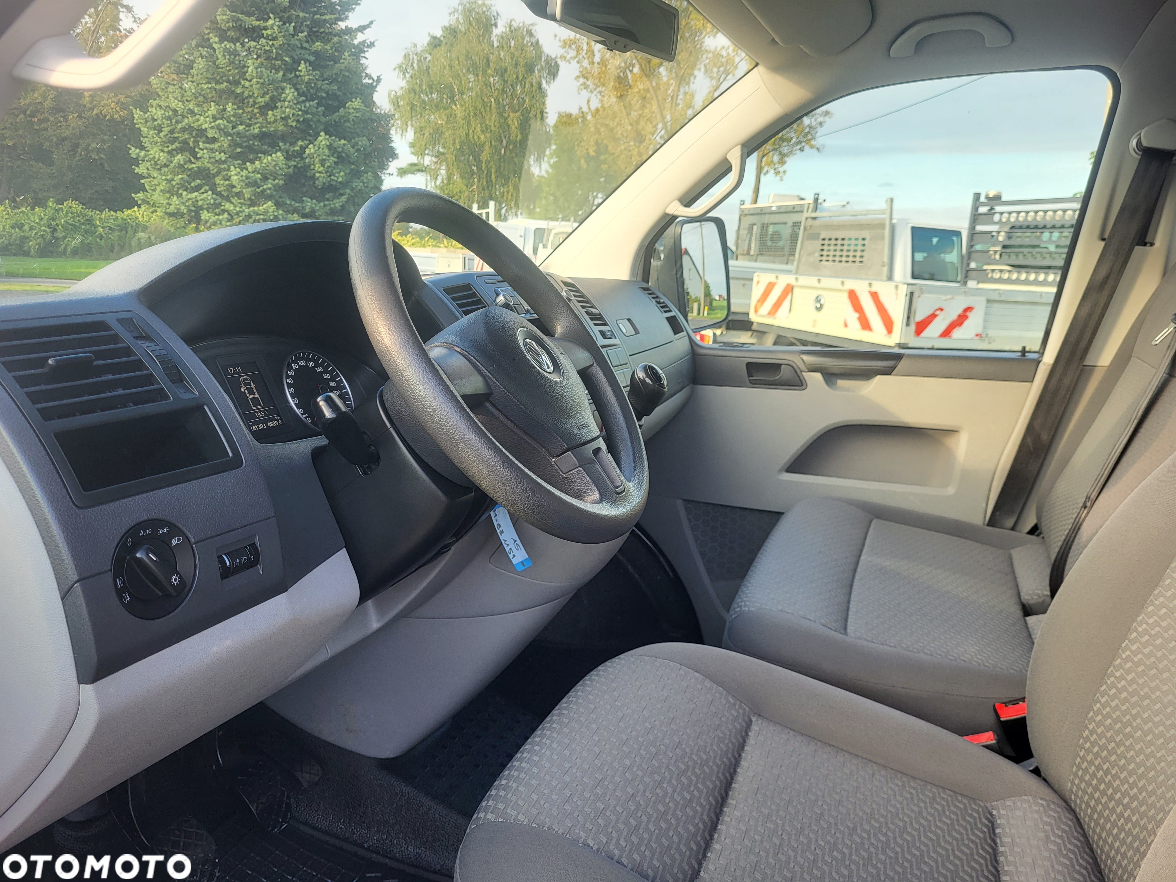 Volkswagen Transporter t5 lift doka super stan klima serwisowany - 14