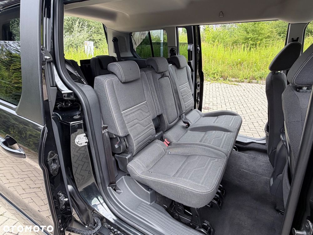 Ford Tourneo Connect 1.6 EcoBoost Titanium - 25