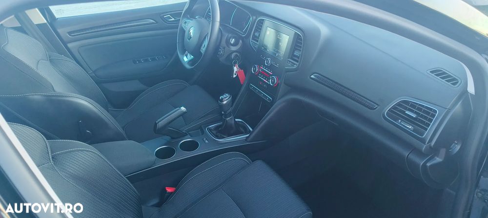 Renault Megane 1.5 dCI Intens - 9