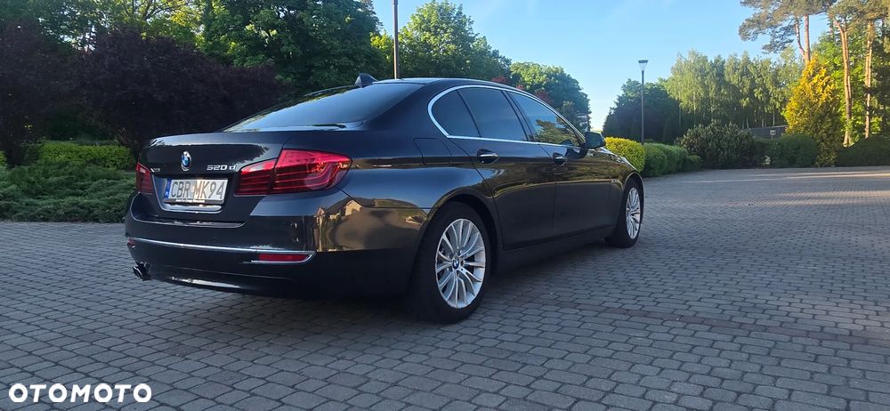 BMW Seria 5 520d xDrive Sport - 2