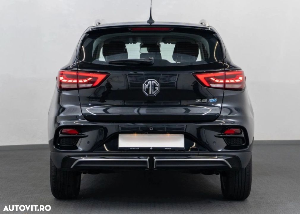 MG ZS EV - 5