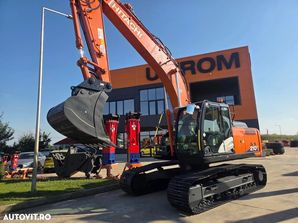 Hitachi ZX210LC-6, 2021, 2.676h, 23,1 tone, CUPLA RAPIDA HIDRAULICA, cupa 1,3mc, 3 pompe hidr, inst picon, camera spate si laterale, antifurt, latime 2,99m, ad sapare 7m, cons mediu 12l/h, lant 90% ok, posibil leasing-STARE CA NOU-PROMOTIE 99.750 Eur+Tva - 5
