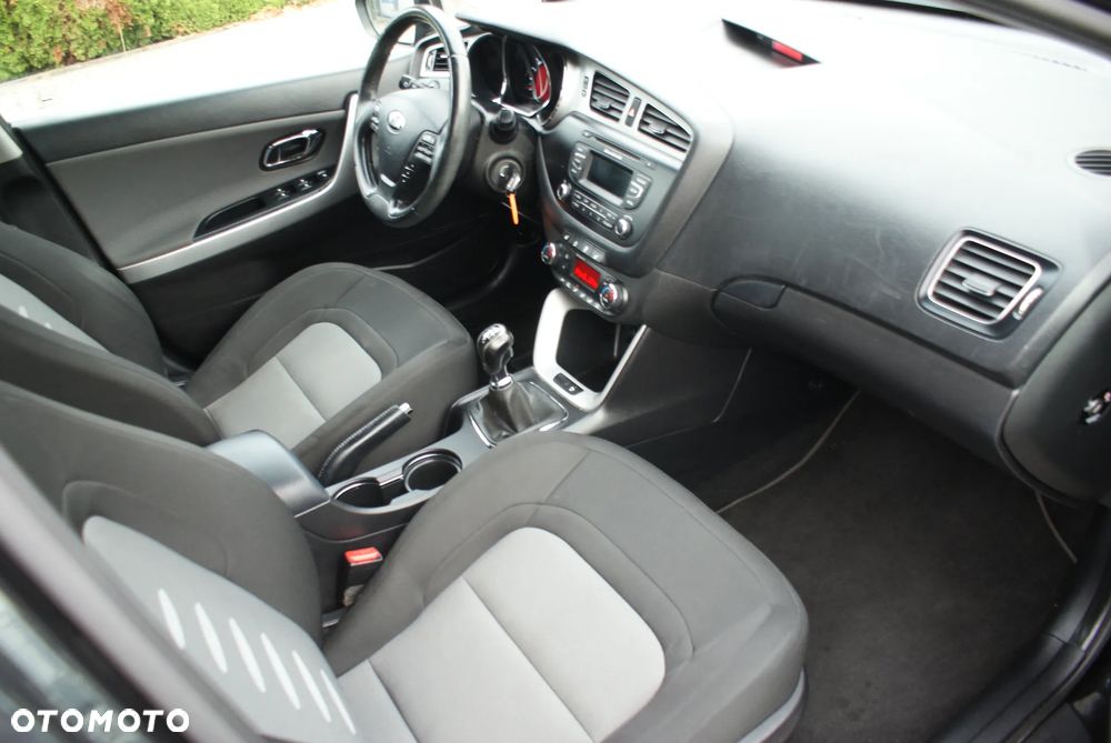 Kia Ceed - 17