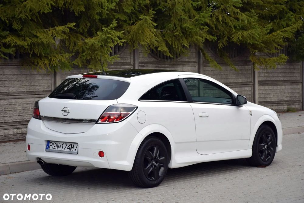 Opel Astra III GTC 1.6 Sport - 10