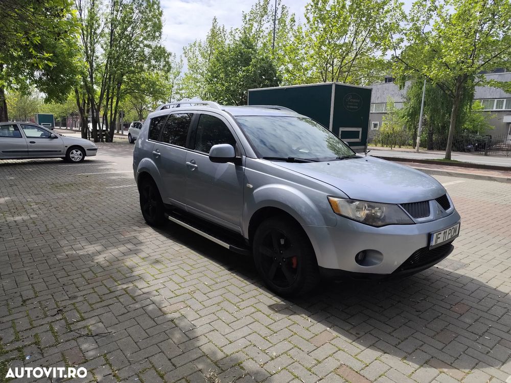 Mitsubishi Outlander 2.0 DI-D Instyle+ - 2