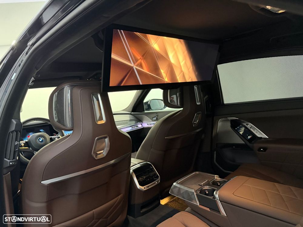 BMW 760 M760e xDrive - 24