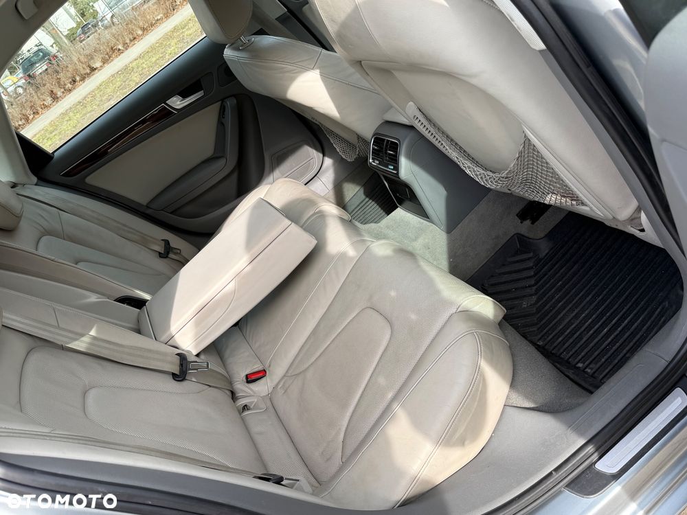 Audi A4 Limousine - 28