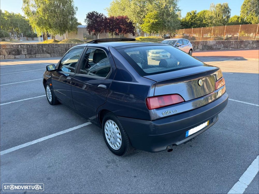 Alfa Romeo 146 1.4 Image - 5