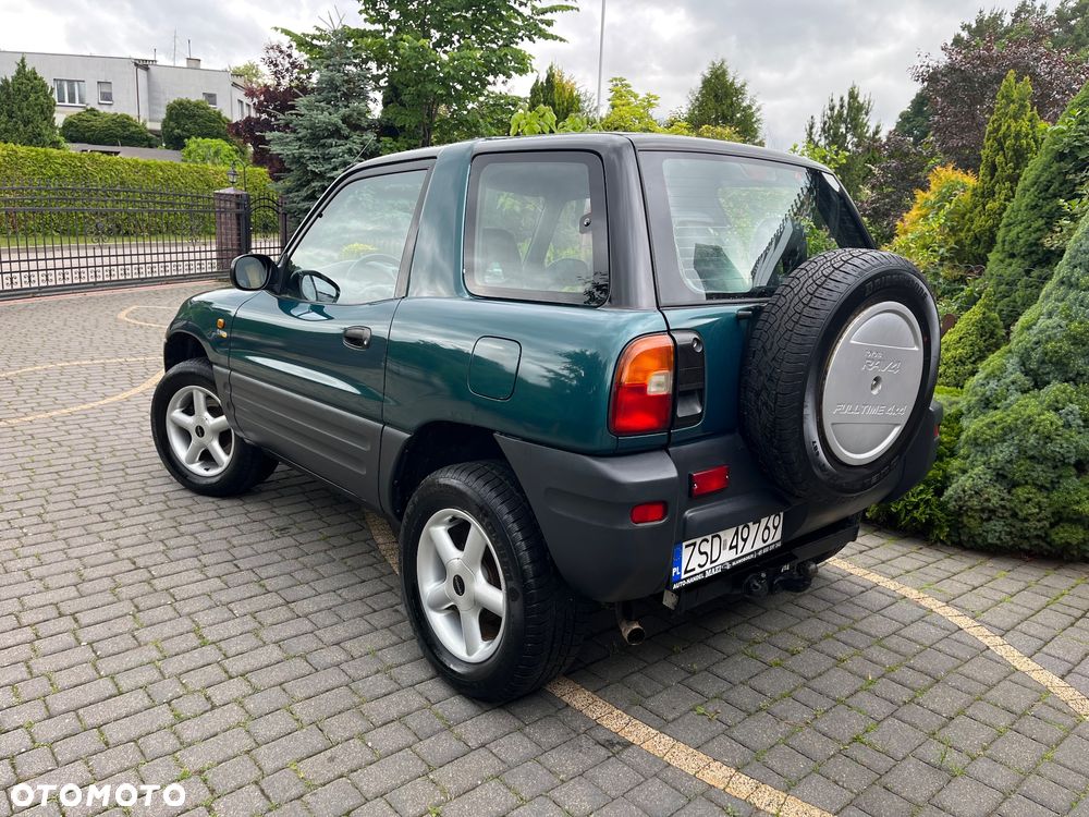 Toyota RAV4 - 4