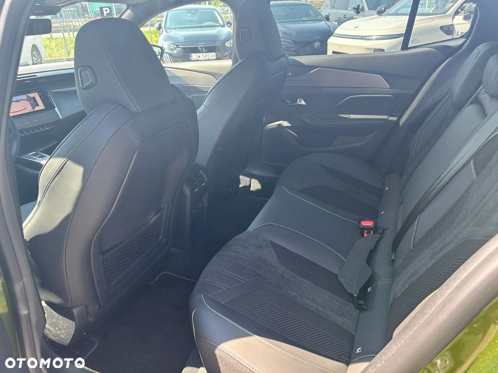 Peugeot 408 1.6 Plug-in Hybrid 240 GT Exclusive e-DCS7 - 17