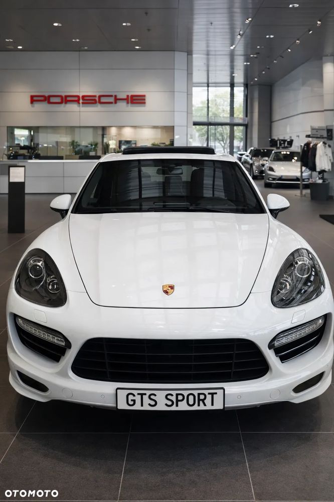 Porsche Cayenne GTS - 10