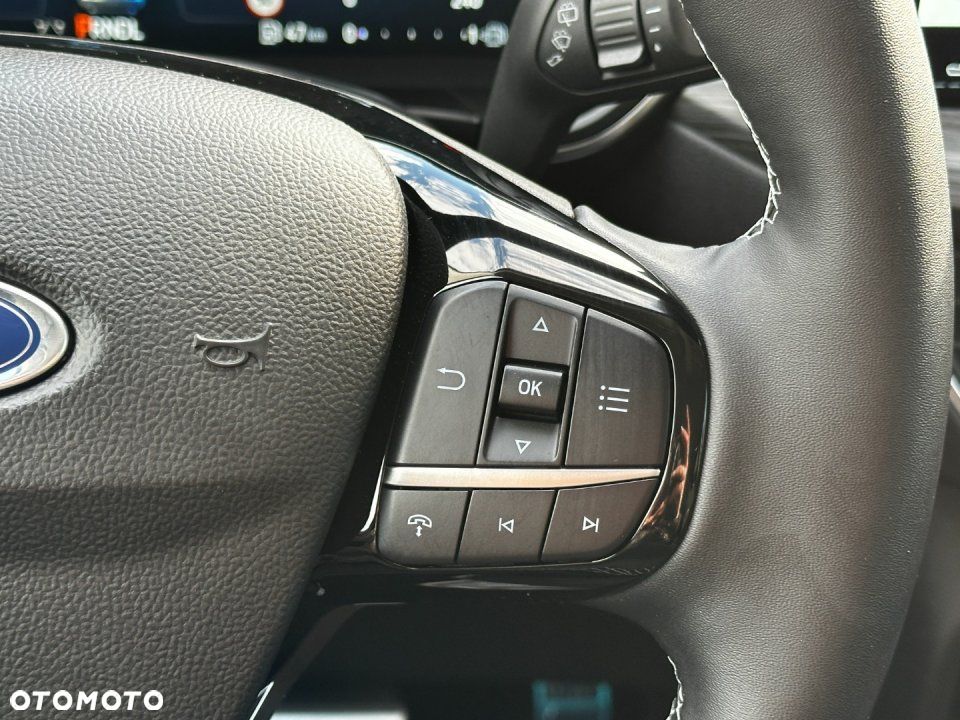 Ford Kuga - 19