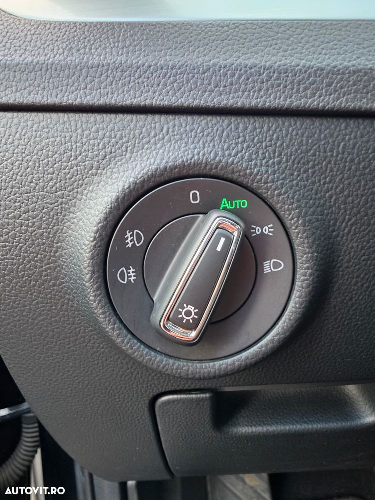 Skoda Superb 2.0 TDI DSG Ambition - 9