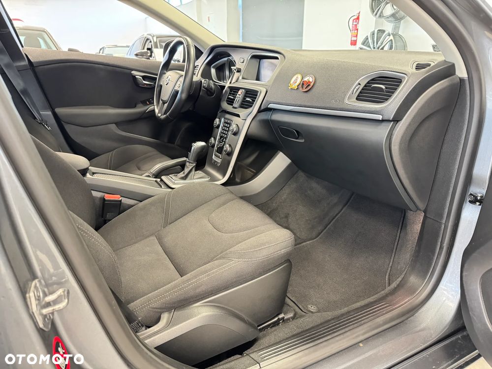 Volvo V40 D2 - 6
