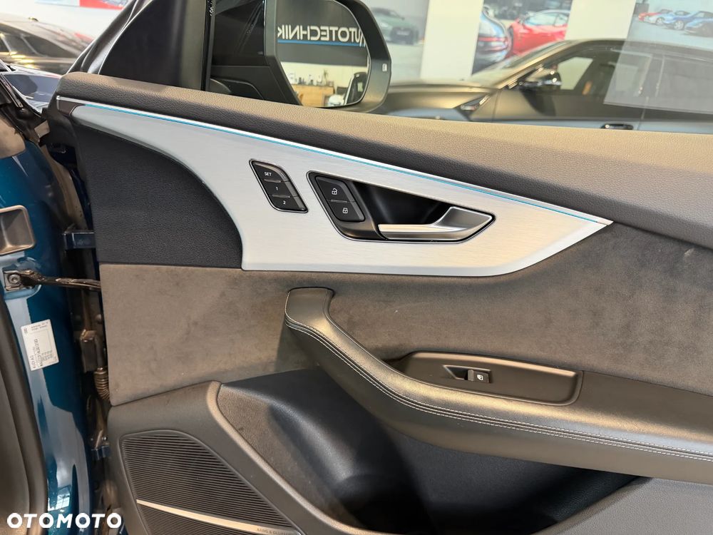 Audi Q8 50 TDI mHEV Quattro Black Edition Tiptronic - 24
