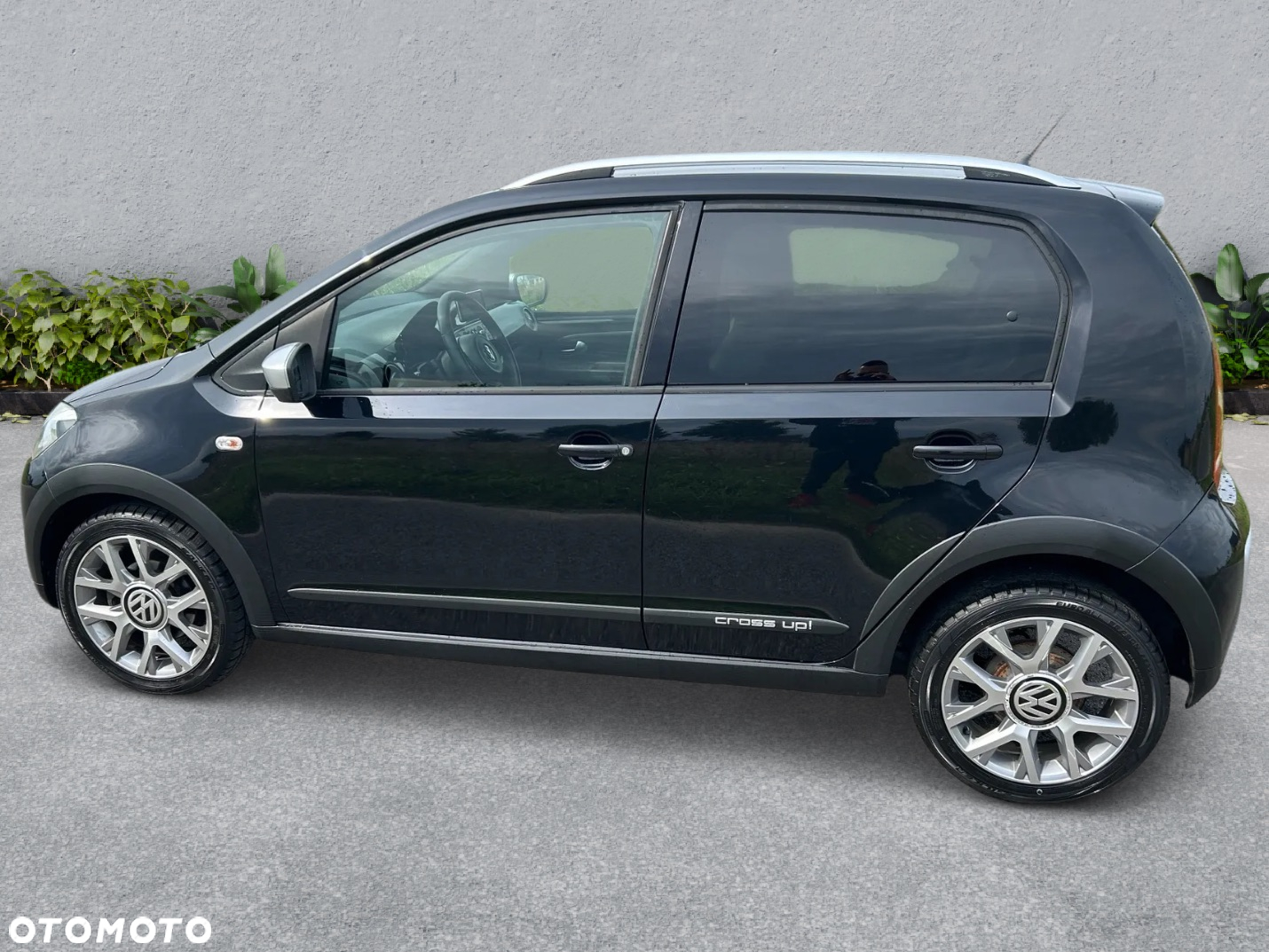 Volkswagen up! 1.0 cross - 12