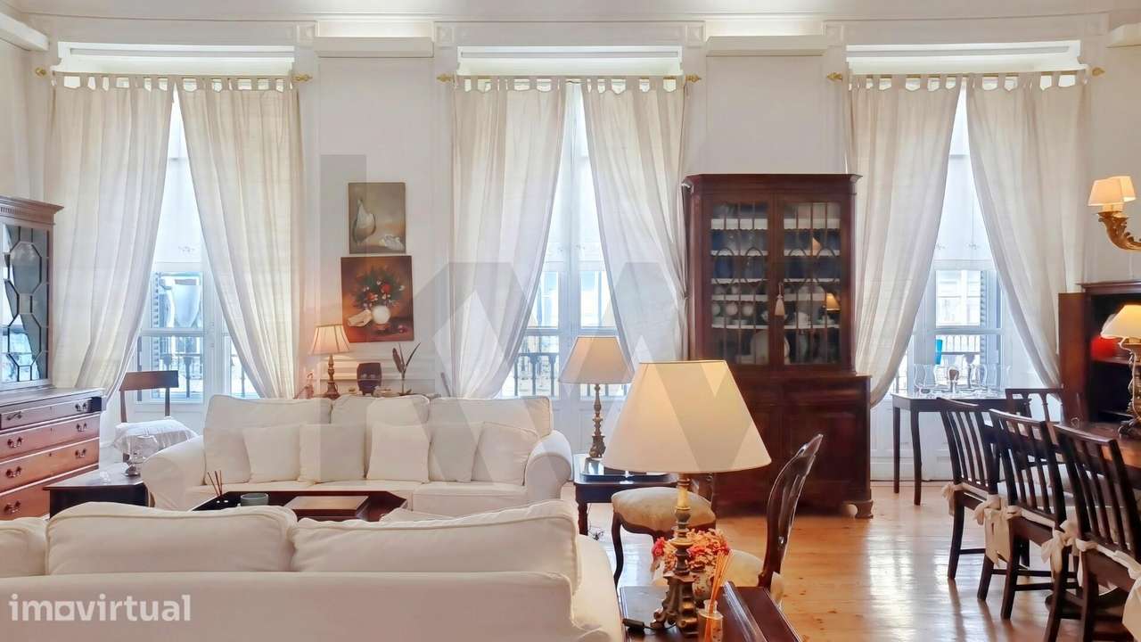 T3 de Charme na Baixa, junto ao Rio: Sala com 55 m2, Terraço de 12m2 e - Grande imagem: 4/24